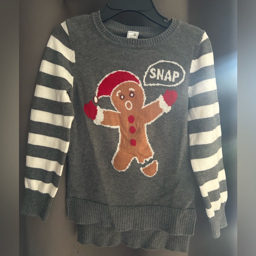 Cute/funny Gingerbread sweater. Just in time for the holidays!! Size 5t